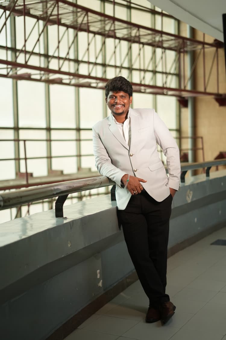 VAMSHI KRISHNA - CO-FOUNDER & MANAGING DIRECTOR at Pharmavision